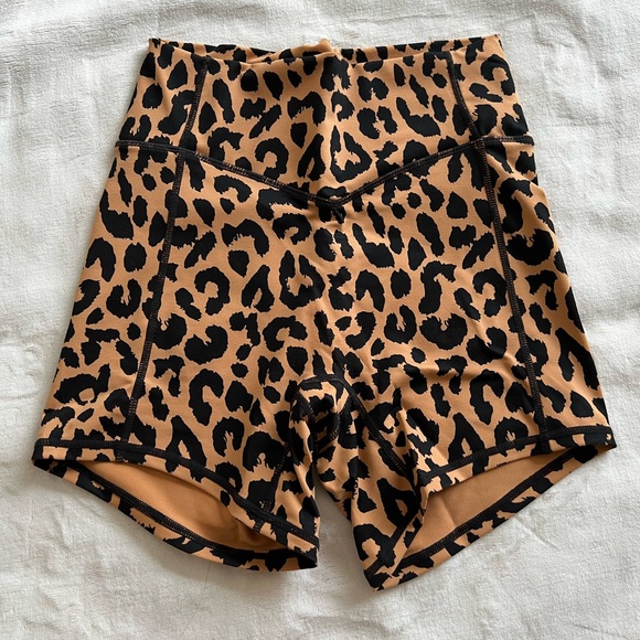 Balance Athletica Ascend Short King Cheetah - Picture 1 of 3